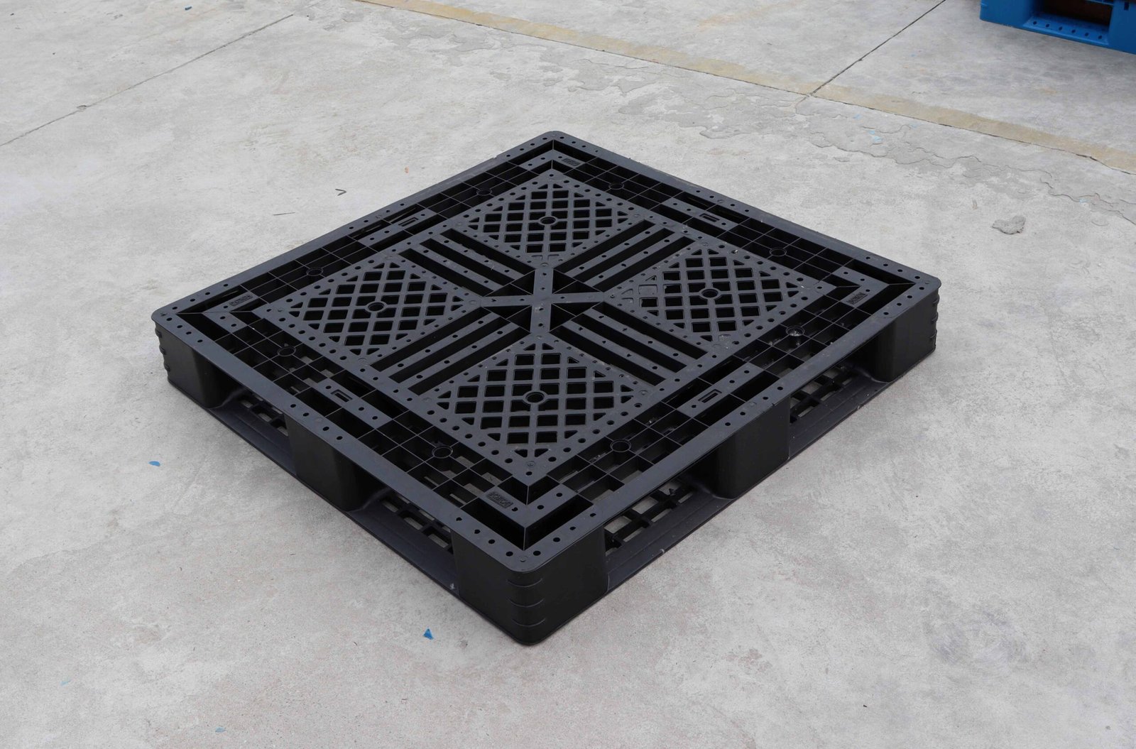 Wisdom Hero Technology – Plastic Pallet